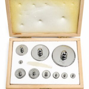 Balanza Peso Patrón Caja de Madera: 5, 10, 20(2),50, 100(2),200, 500 y 1000 Grs. Cromado